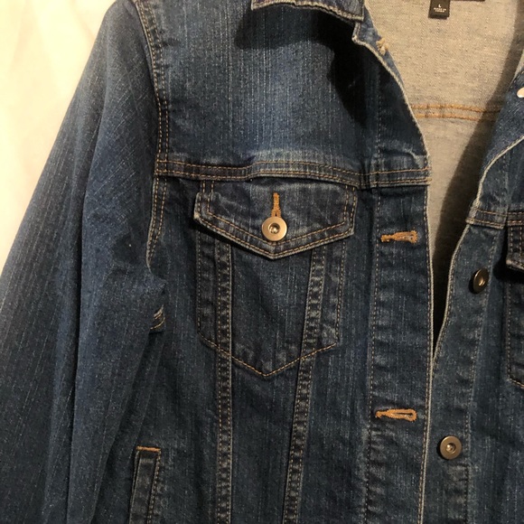 Uniqlo Darkwashed Jean Jacket - Picture 2 of 3